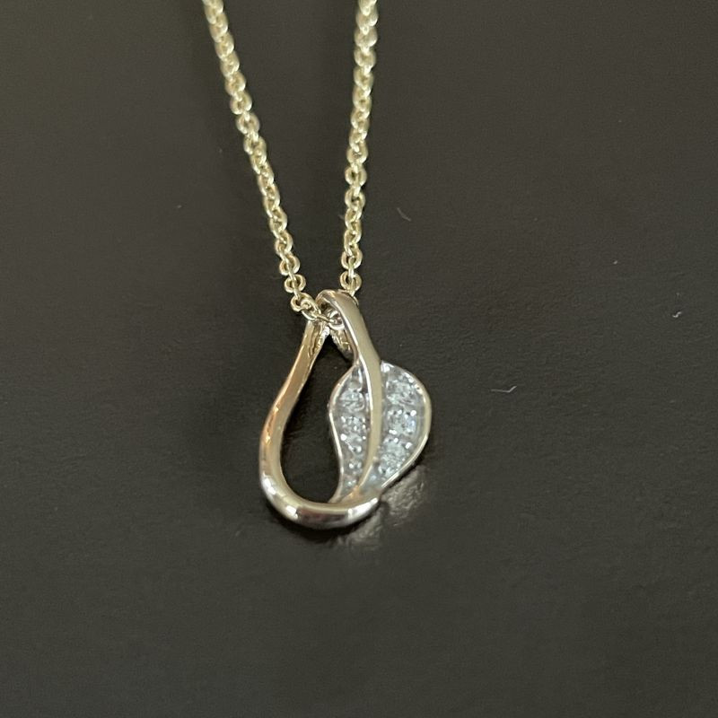 Guld Vedhæng - 8 kt Blad med zirkonia - inkl. kæde i forgyldt sølv - 209603 - 1