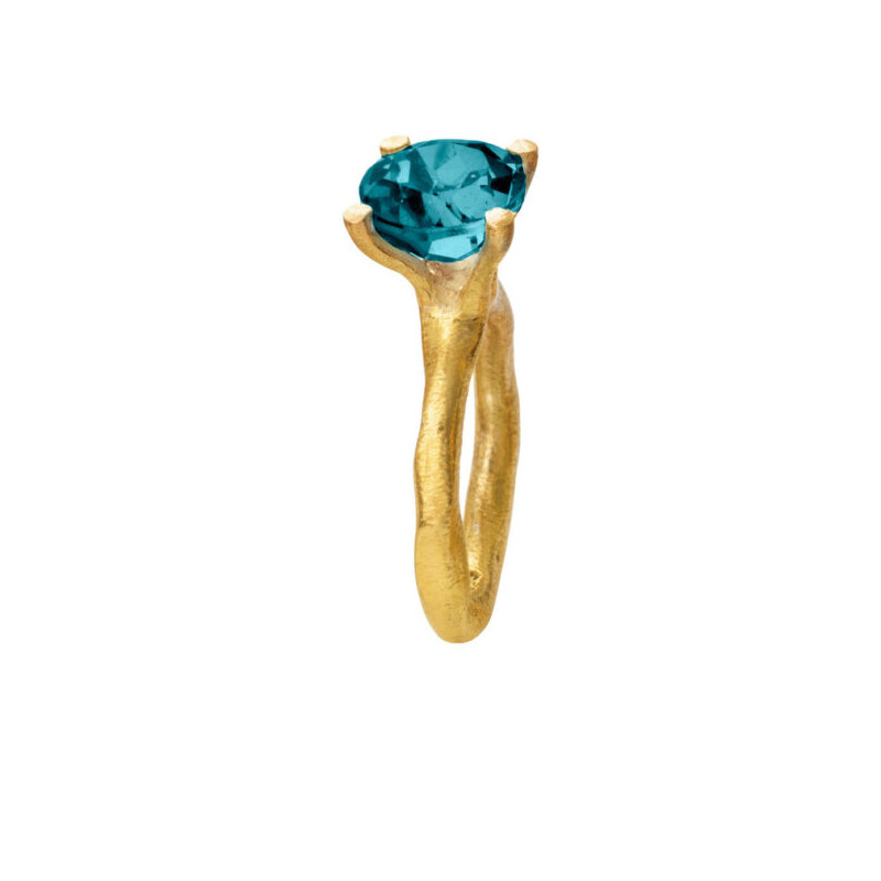 Ring i forgyldt sølv - Hamret med London blue krystal  - 1630-174