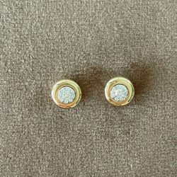 Ørestikker 14 kt. guld - Rund med brillanter 0,17 W/SI 3