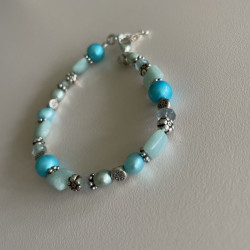 Armbånd med lys blå kvarts, turkis ferskvandsperler og sølvkugler3