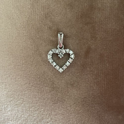 Vedhæng i 14 kt hvidguld - Hjerte med diamanter 0,22ct W/VS 1