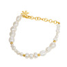 Armbånd med et mix af hvide ferskvandsperler og forgyldte sølv kugler - 1878-2-20-900